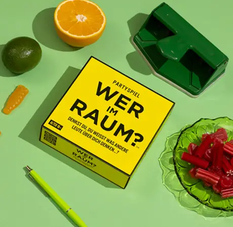 Foto des Kylskåpspoesi Partyspiels Wer im Raum?