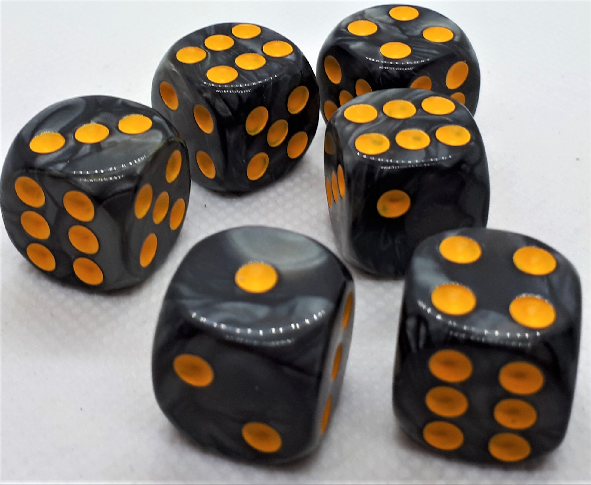 Würfelset D6 Pearl: Black/Gold (12)