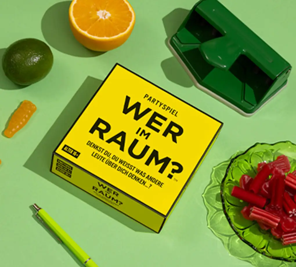 Foto des Kylskåpspoesi Partyspiels Wer im Raum?