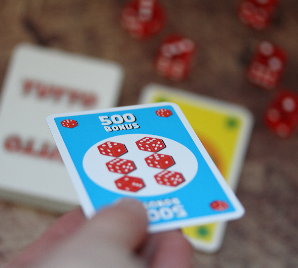 Spielmaterialien aus dem Kartenspiel TUTTO