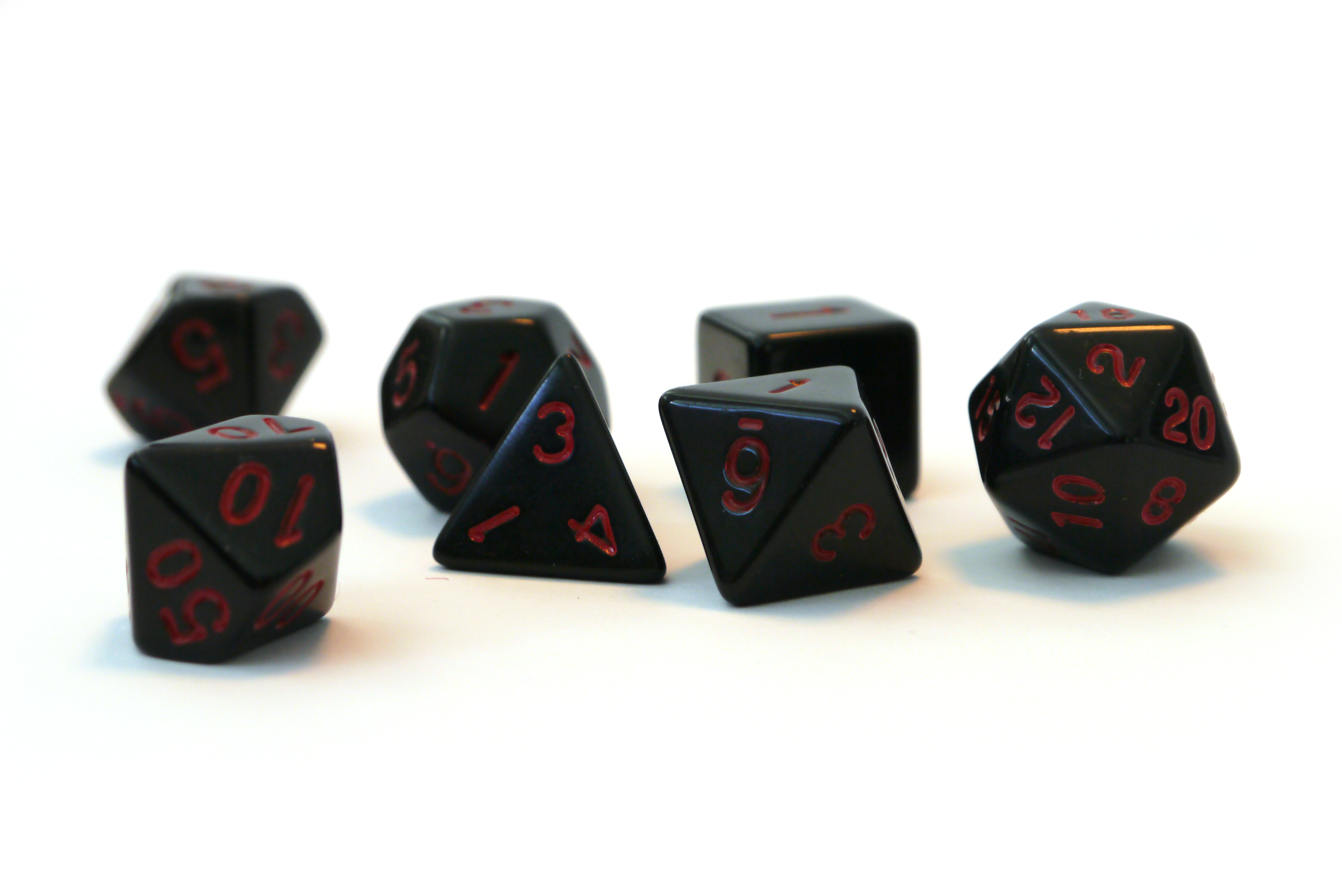 Würfelset Opaque: Black/Red (7)