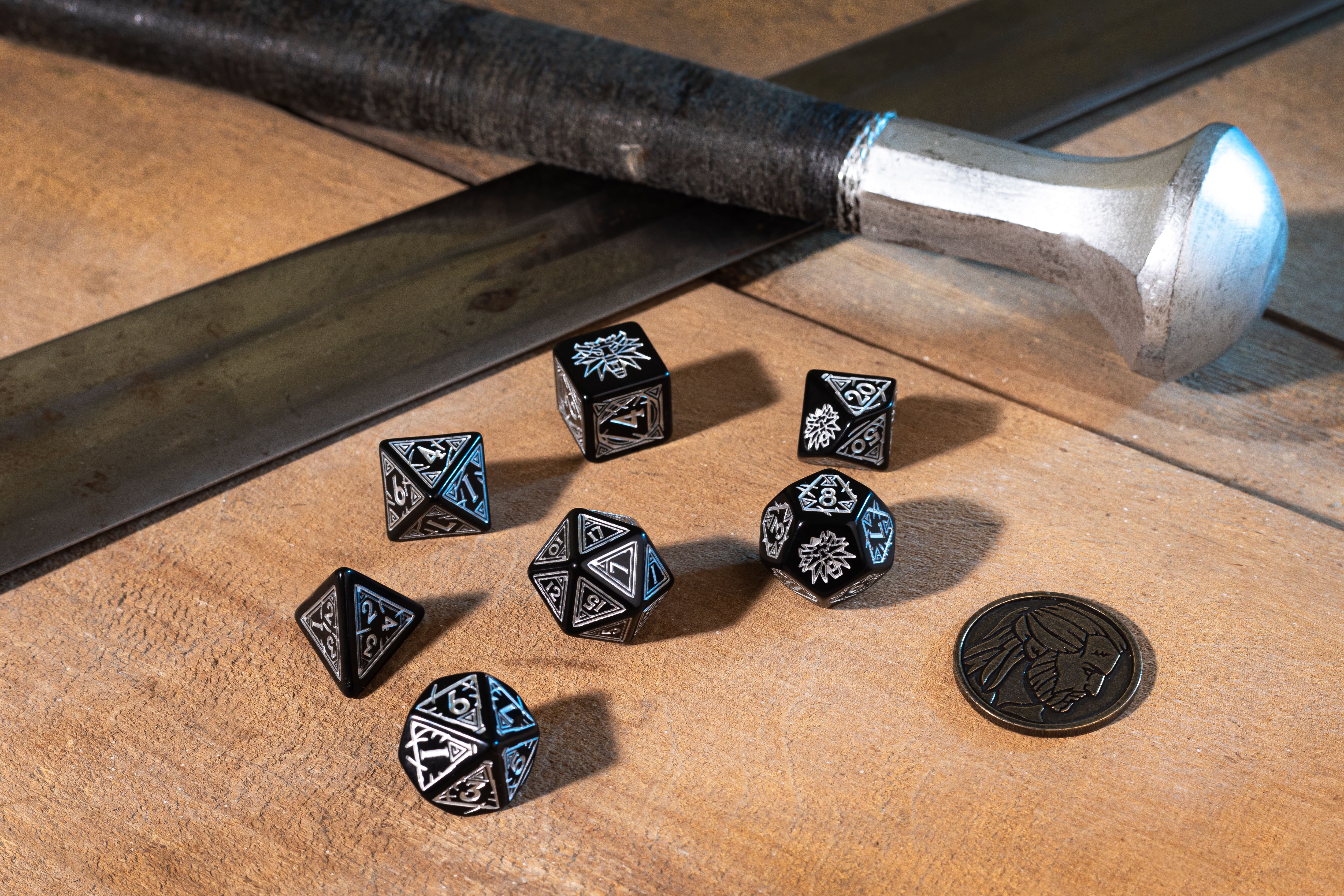 The Witcher Dice Set: Geralt – Silver Sword (7)