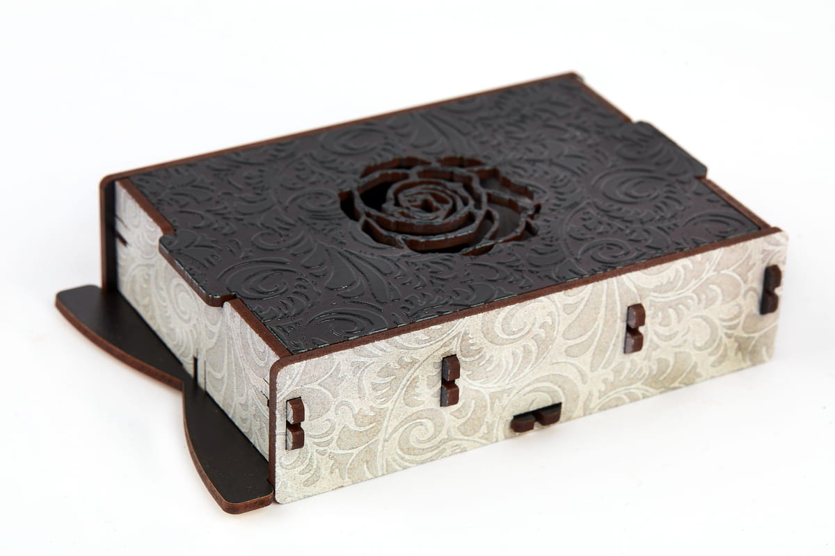 Insert: Black Rose Wars: Rebirth UV PRINT