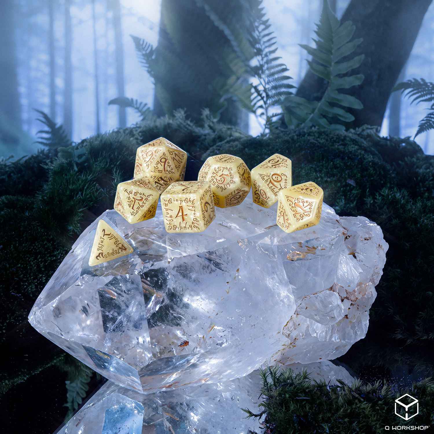 Elvish Shimmering beige & copper Jumbo Dice Set