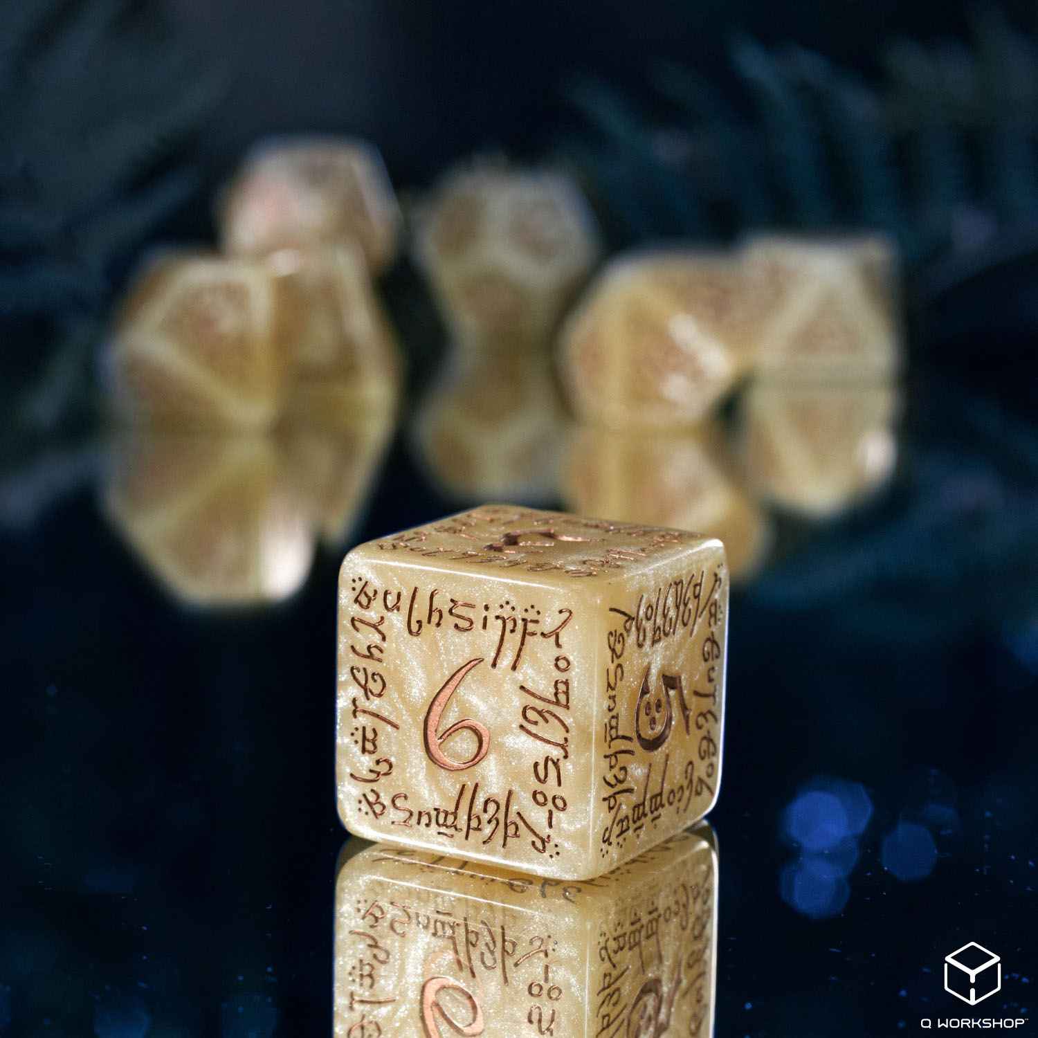 Elvish Shimmering beige & copper Jumbo Dice Set
